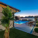 Villa Lucija *