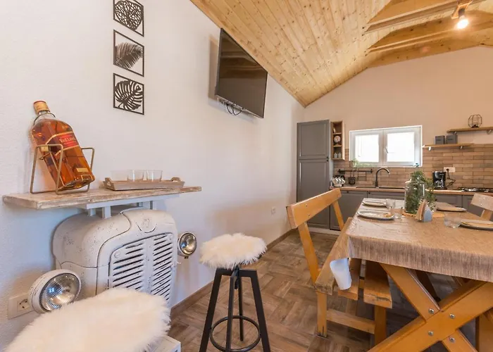 Lucija Biograd na Moru